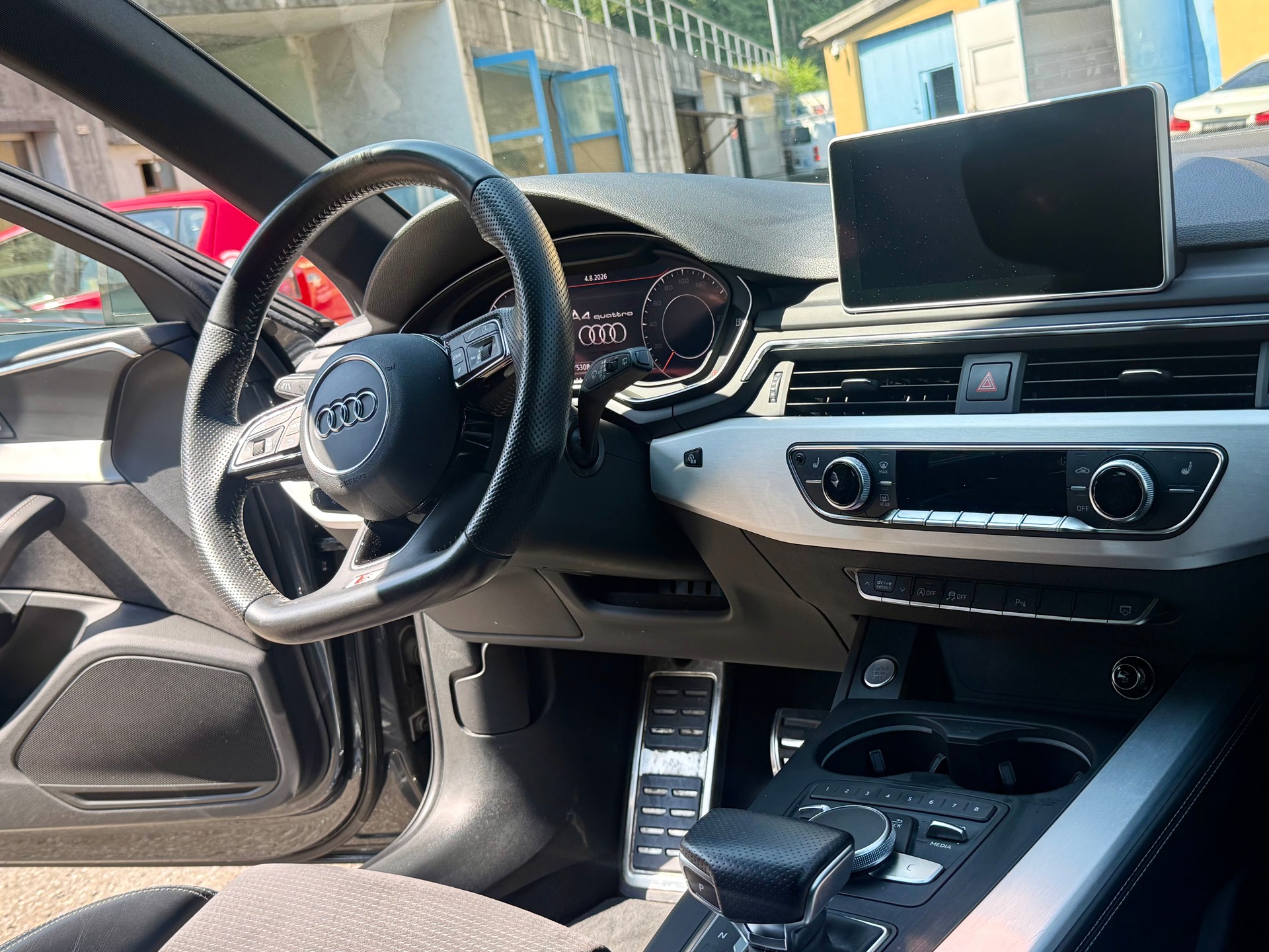 AUDI A4 Avant 2.0 TDI Sport quattro S-tronic-image-8