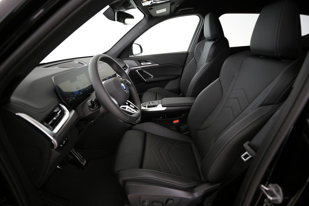 BMW X1 25e xDrive-image-12