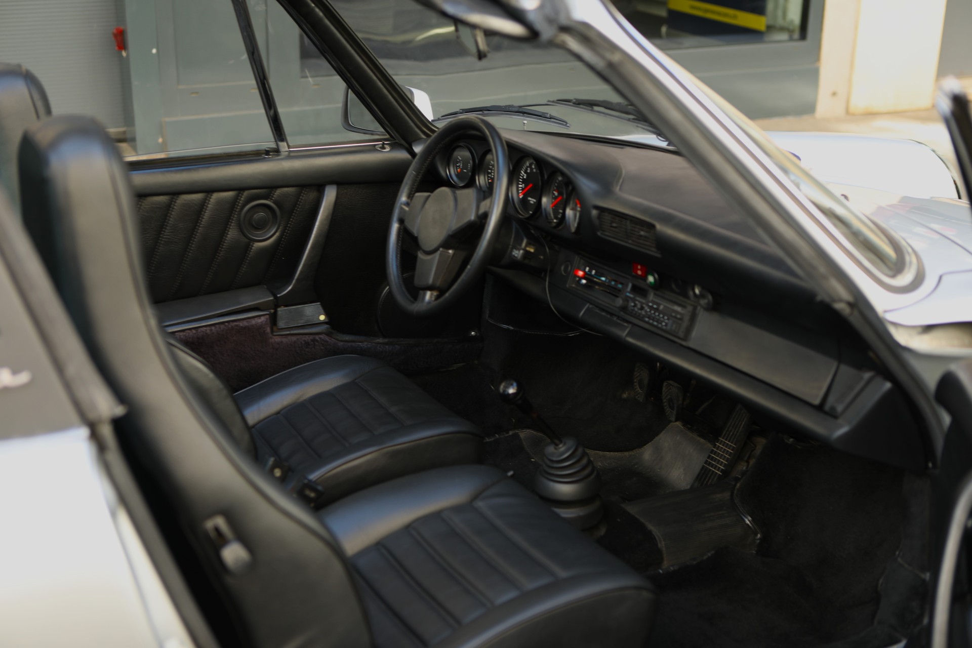 PORSCHE 911 2.7 Targa ( moteur 3.0 )-image-8
