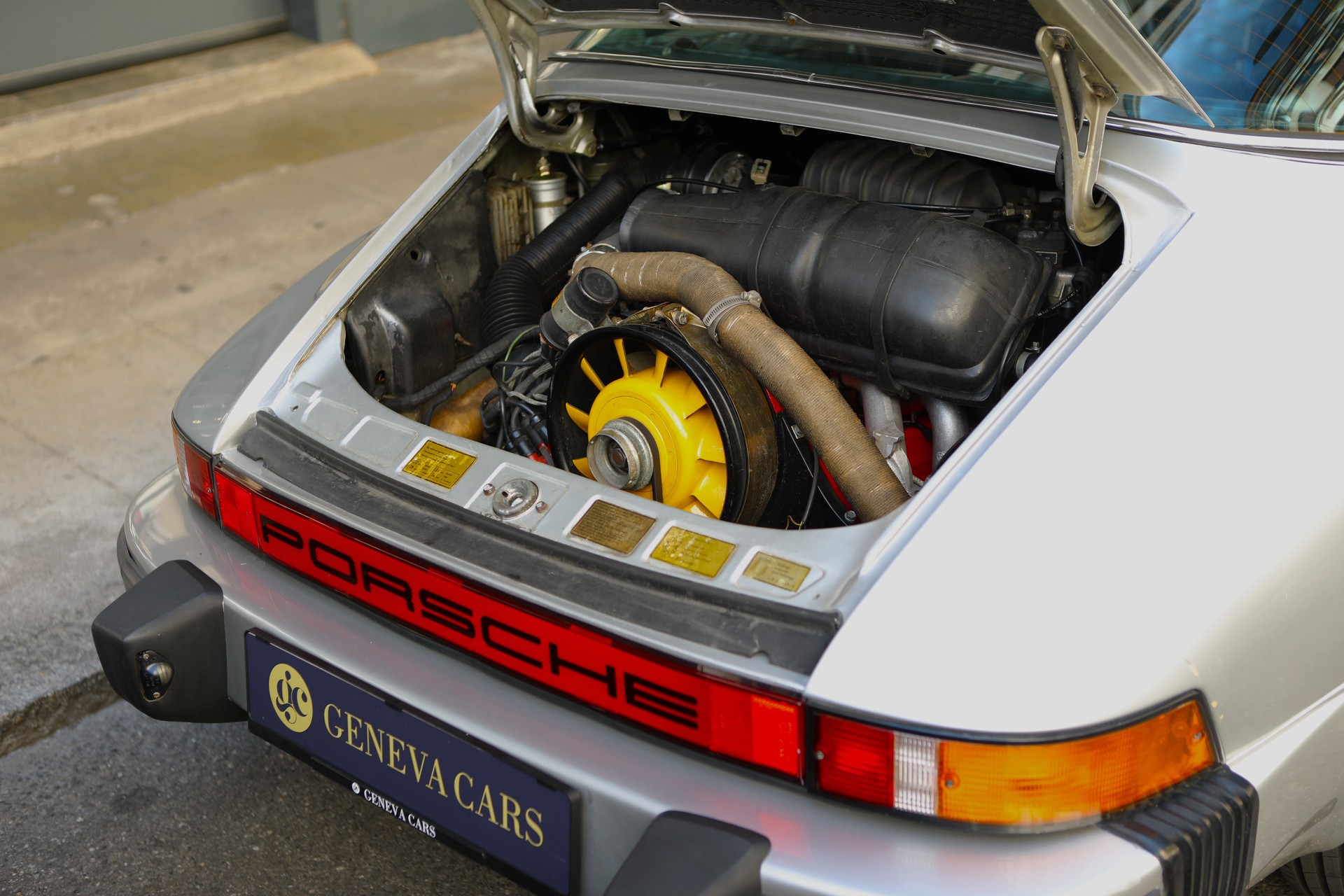PORSCHE 911 2.7 Targa ( moteur 3.0 )-image-10