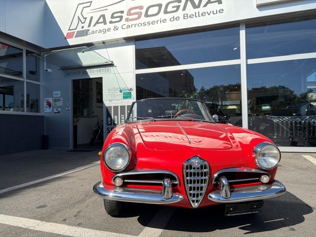 ALFA ROMEO Spider-image-1
