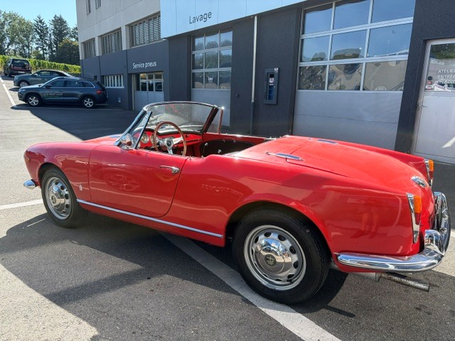 ALFA ROMEO Spider-image-8