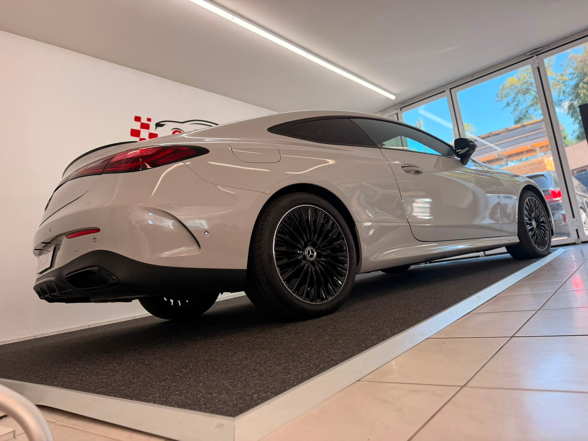 MERCEDES-BENZ CLE 200 Coupé 9G-Tronic-image-5