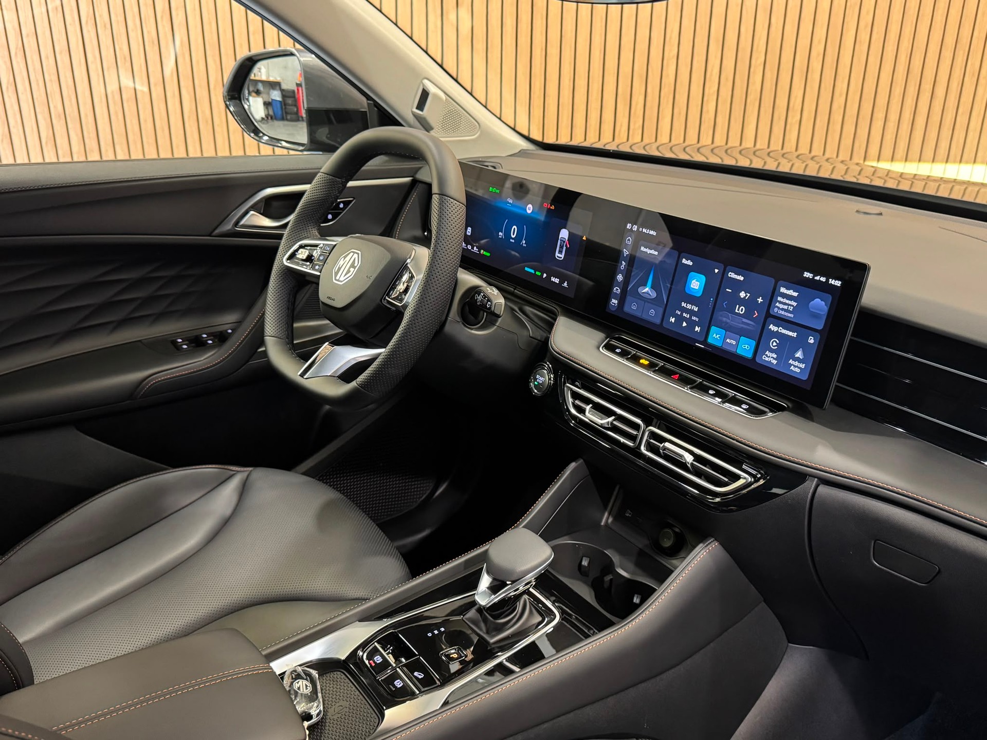 MG HS 1.5 T PHEV Luxury-image-22