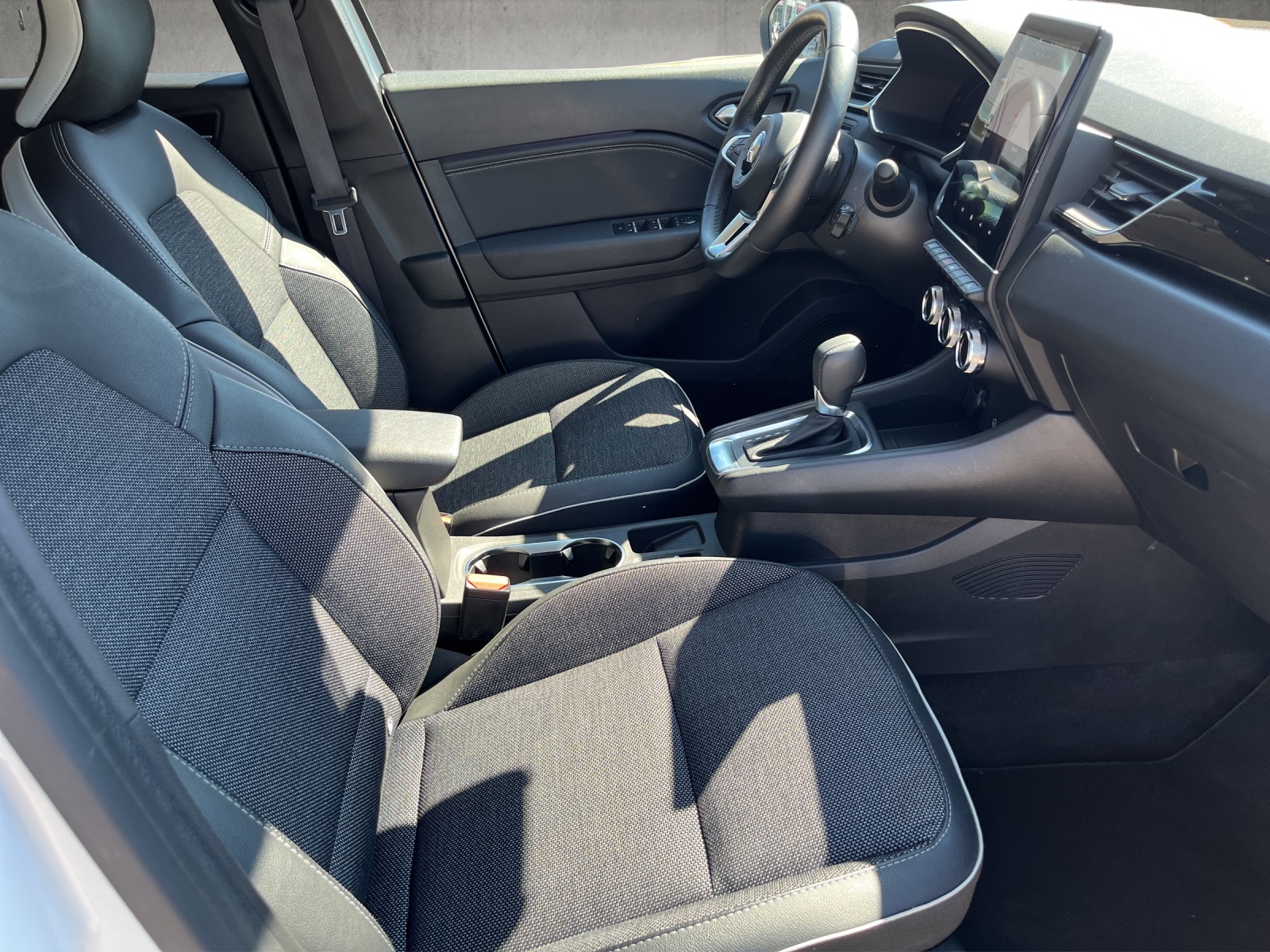 MITSUBISHI ASX 1.6 PHEV Intense-image-12