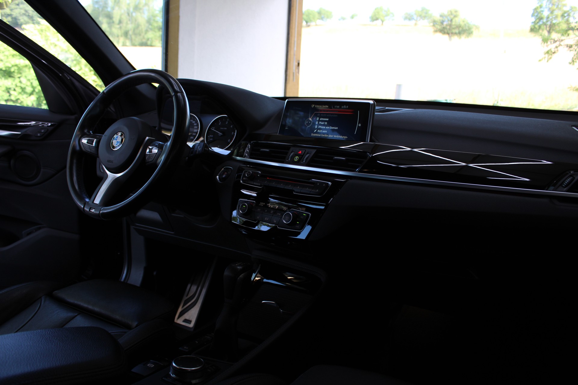BMW X1 xDrive 25d M Sport Steptronic 24MT. Garantie & **CH**-image-13