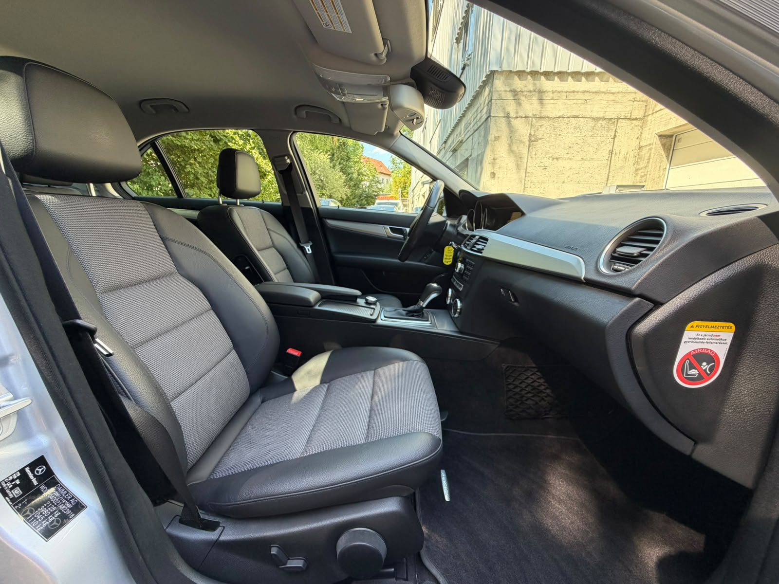 MERCEDES-BENZ C 220 CDI Avantgarde 7G-Tronic-image-13