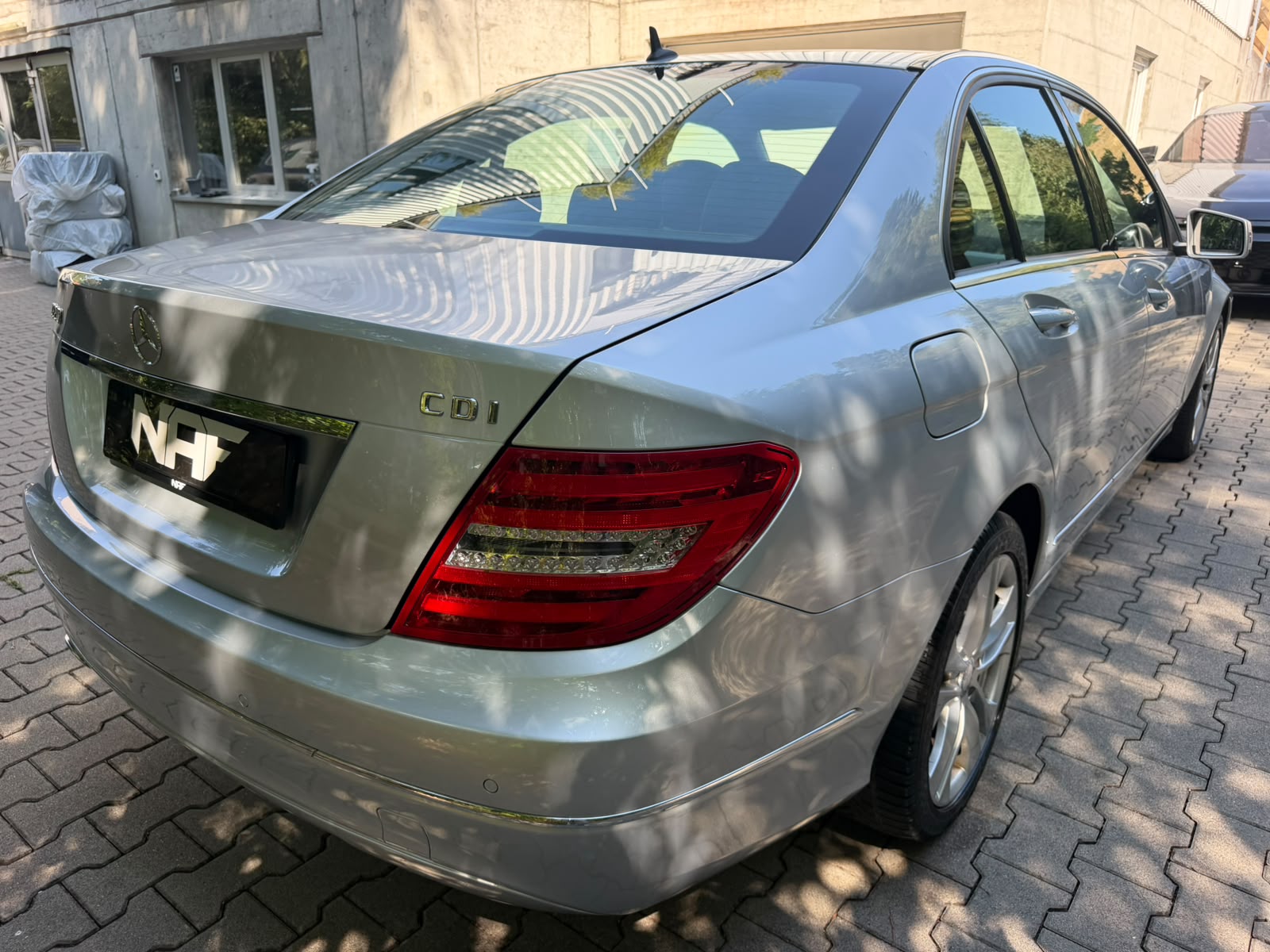 MERCEDES-BENZ C 220 CDI Avantgarde 7G-Tronic-image-4