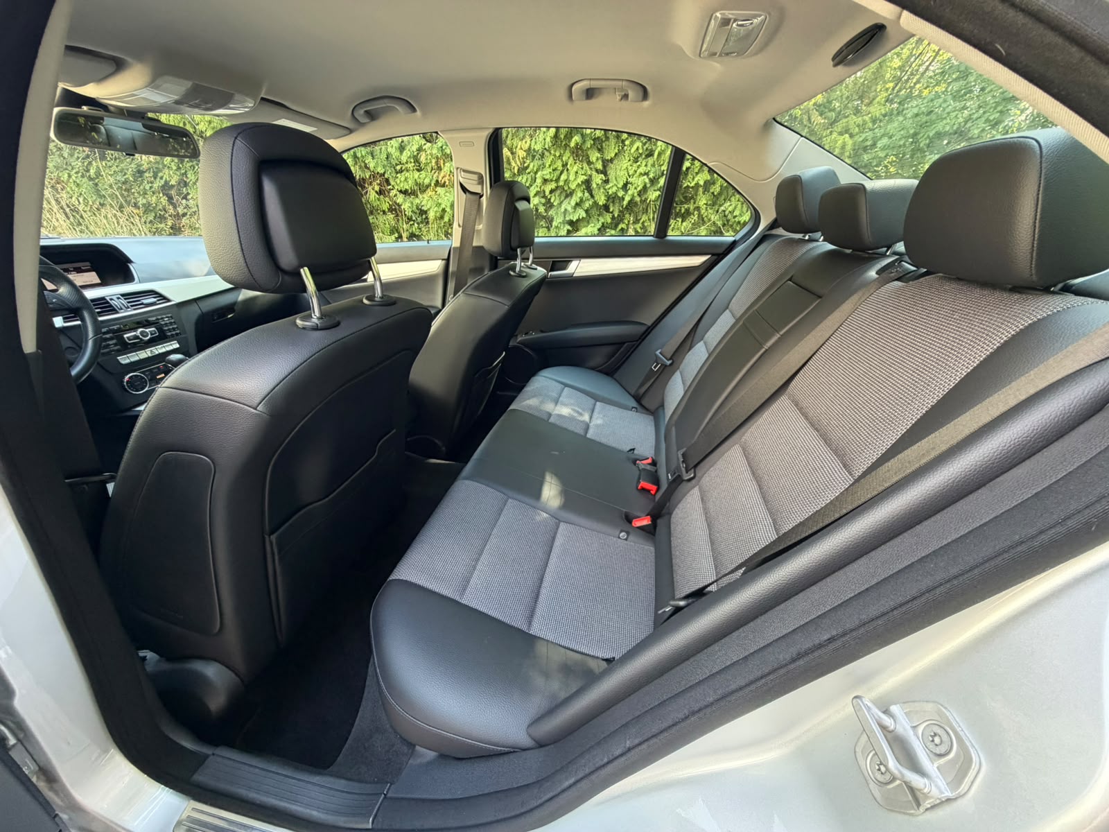 MERCEDES-BENZ C 220 CDI Avantgarde 7G-Tronic-image-10