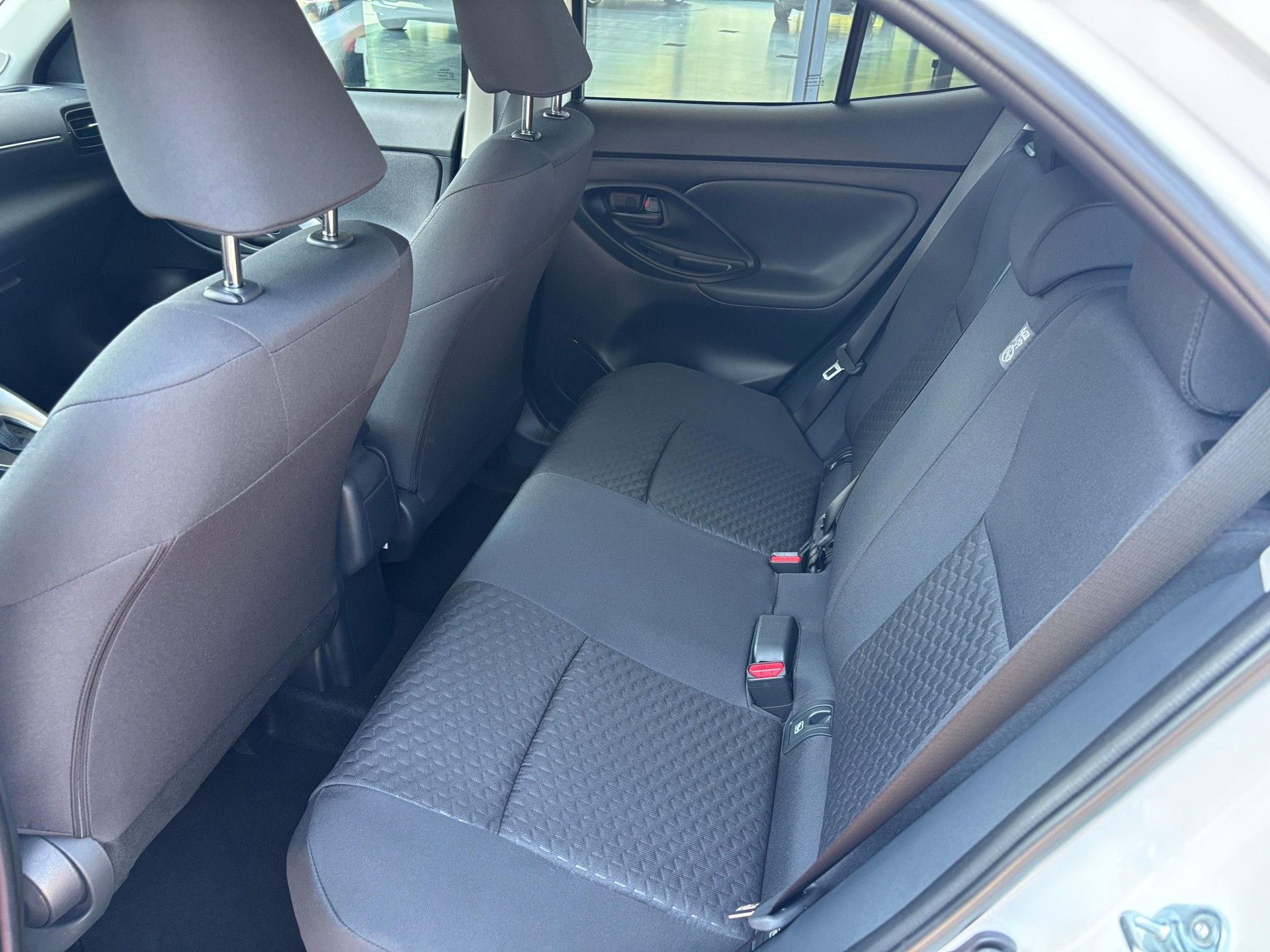 TOYOTA Yaris Cross 1.5 HSD Comfort AWD-i-image-12