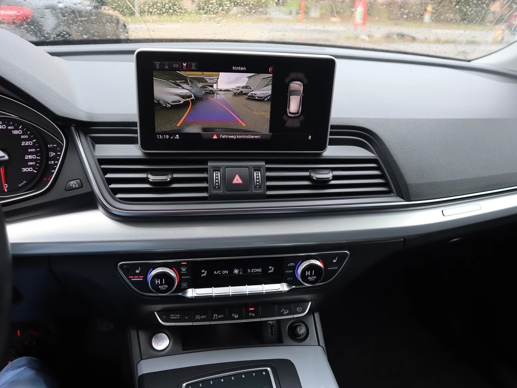 AUDI Q5 2.0 TDI design quattro S-tronic ** Voll-Leder Ausstattung Milano ** RF-Kamera ** Front Kamera *-image-8