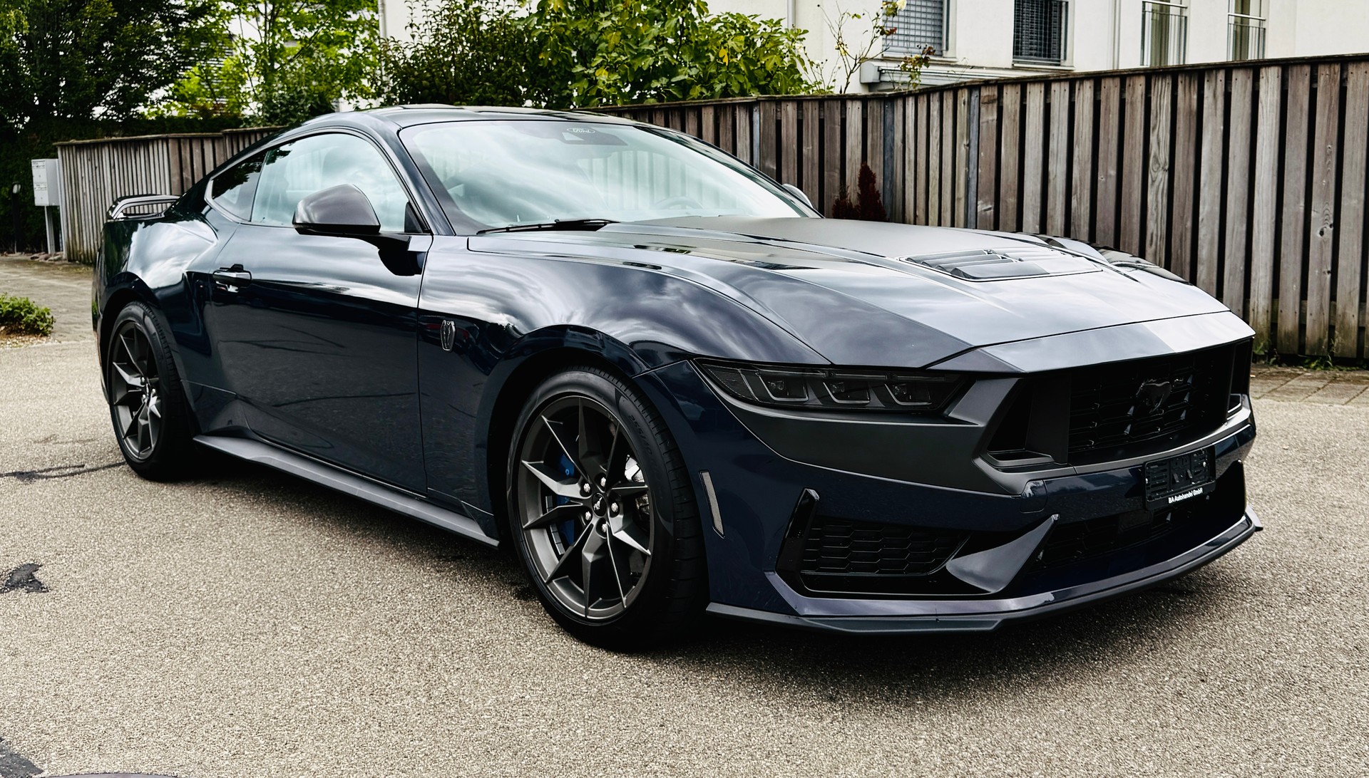 FORD MUSTANG FASTBACK 5.0 V8 DARK HORSE*4 JAHRE/100000 KILOMETER HERSTELLERGARANTIE*-image-0