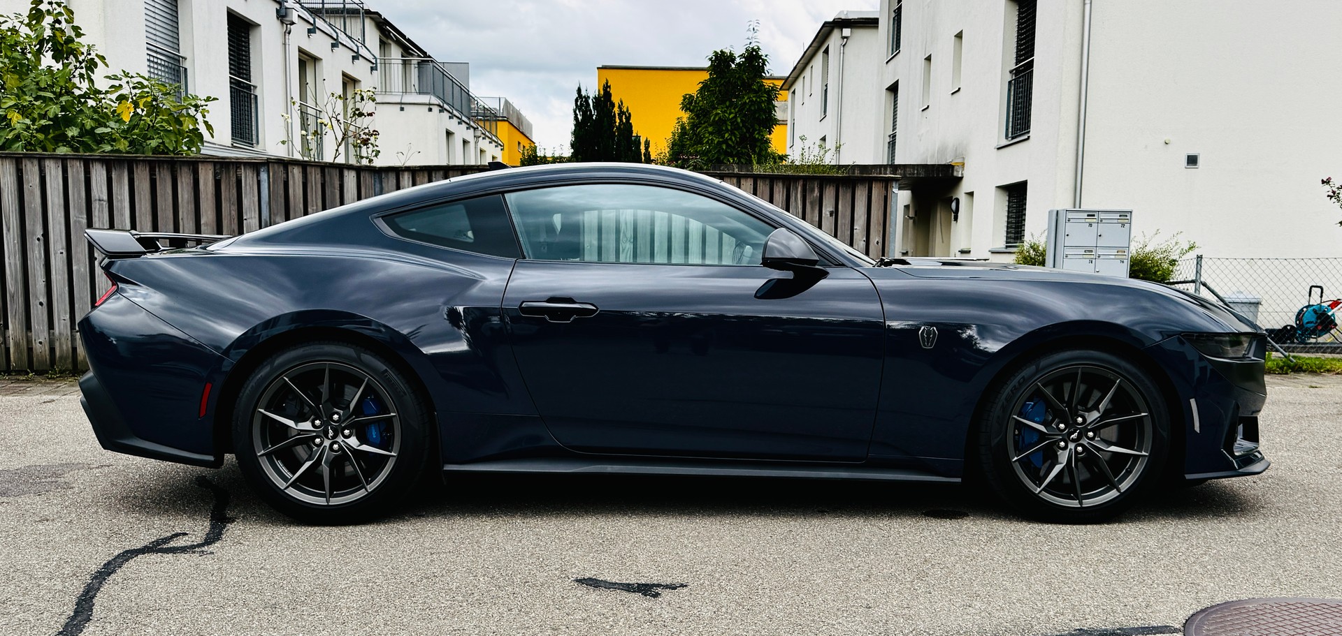 FORD MUSTANG FASTBACK 5.0 V8 DARK HORSE*4 JAHRE/100000 KILOMETER HERSTELLERGARANTIE*-image-7