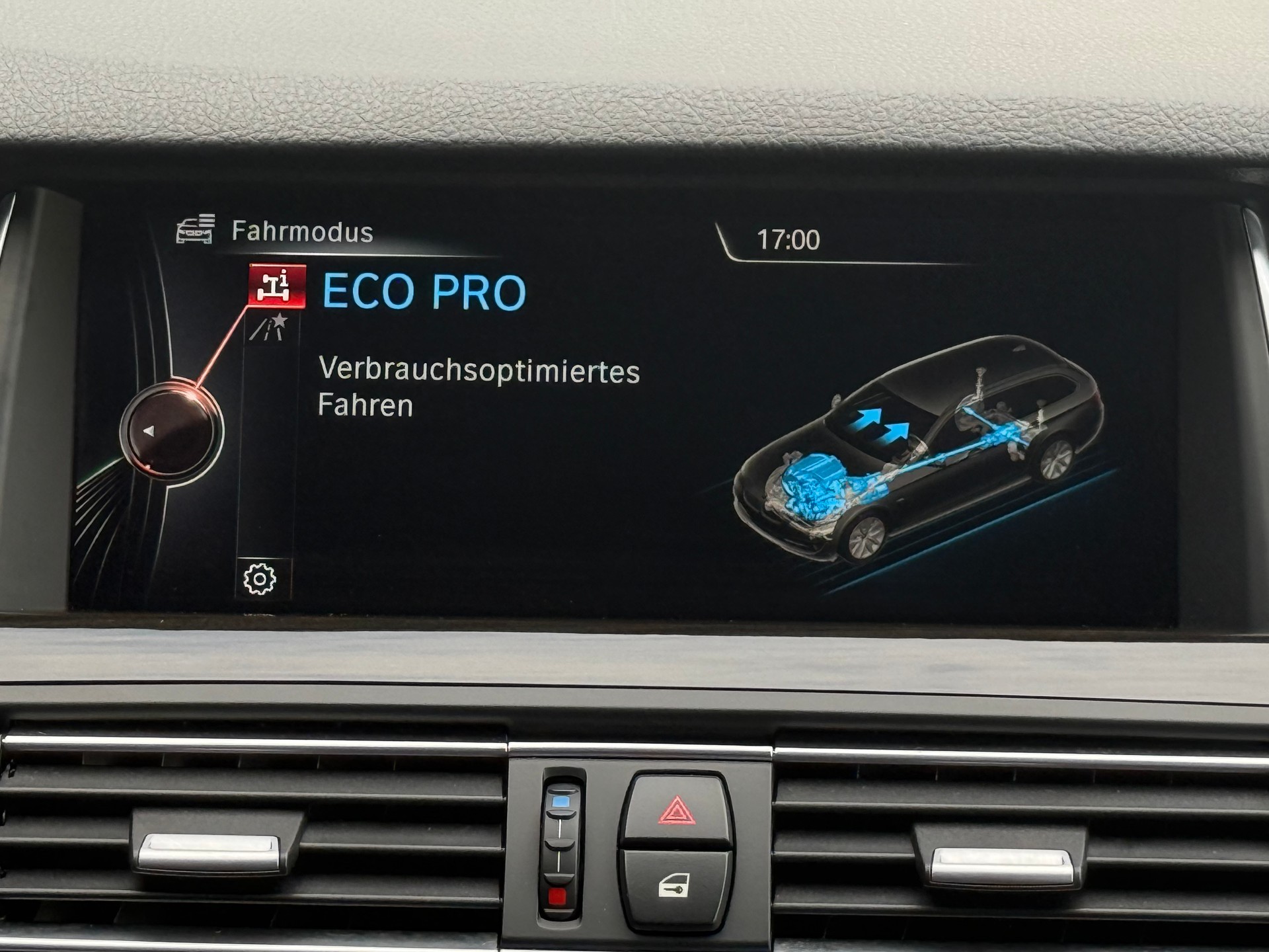 BMW 535i Touring xDrive Luxury Line Steptronic-image-14