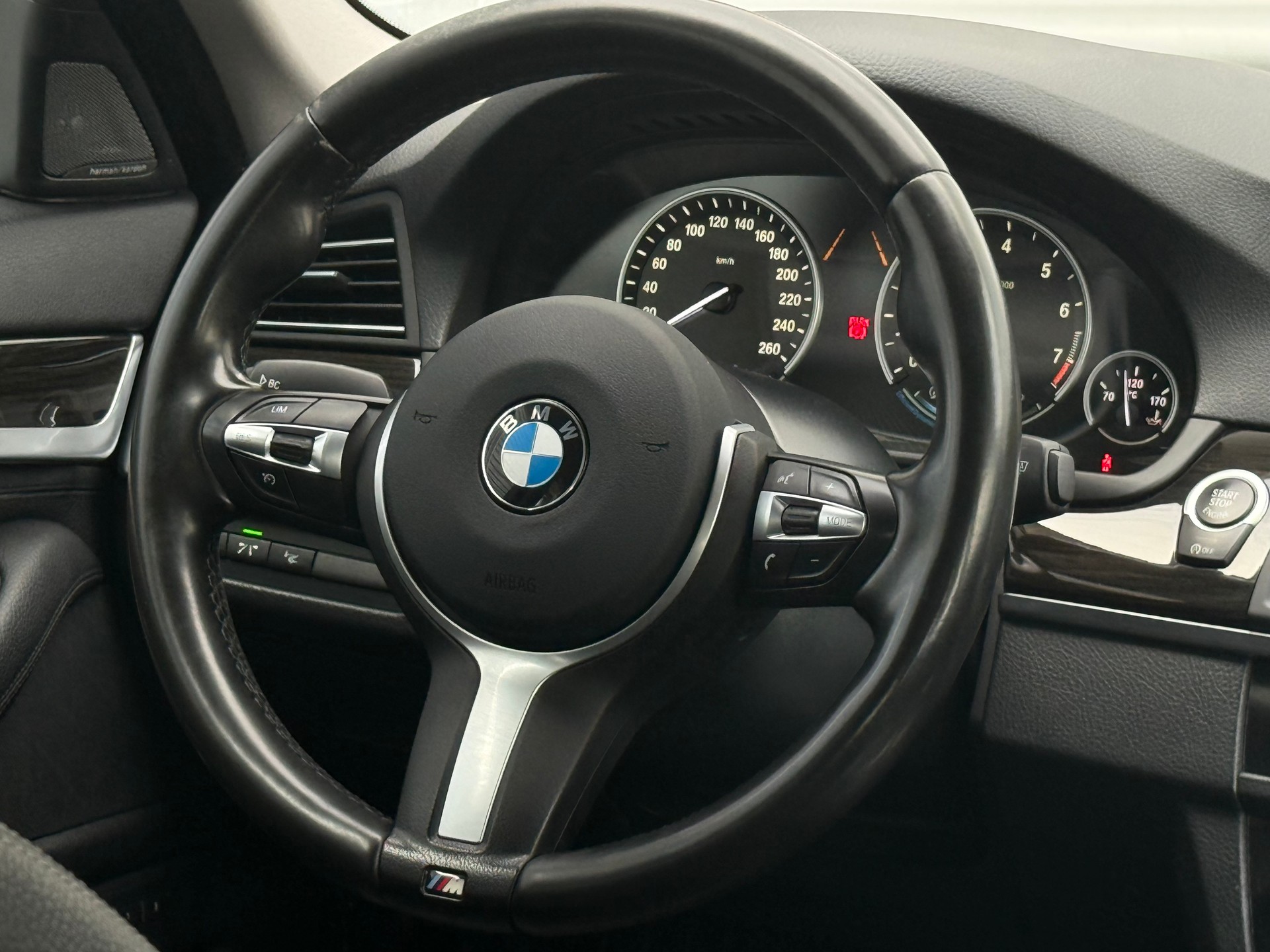 BMW 535i Touring xDrive Luxury Line Steptronic-image-15