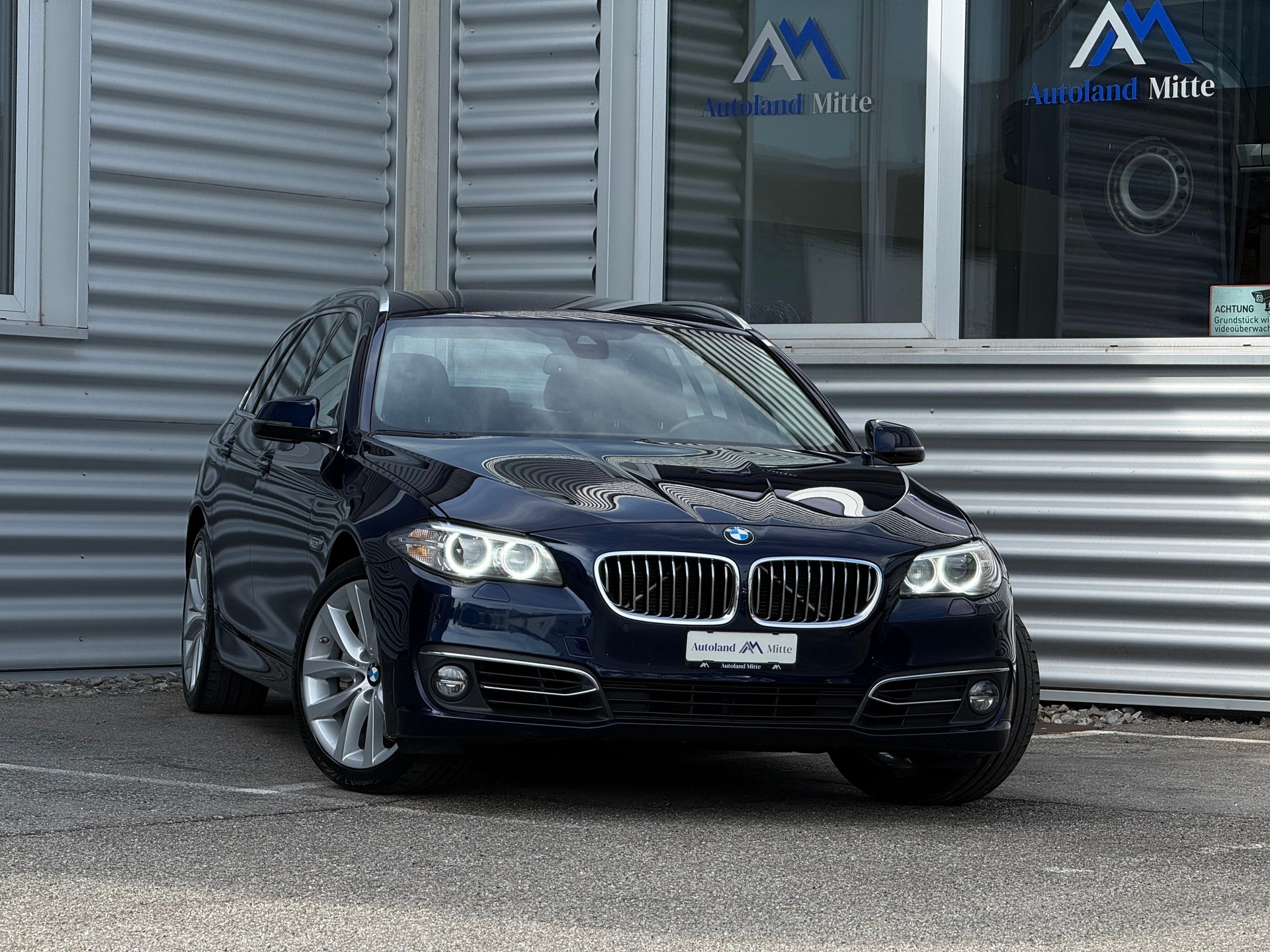 BMW 535i Touring xDrive Luxury Line Steptronic