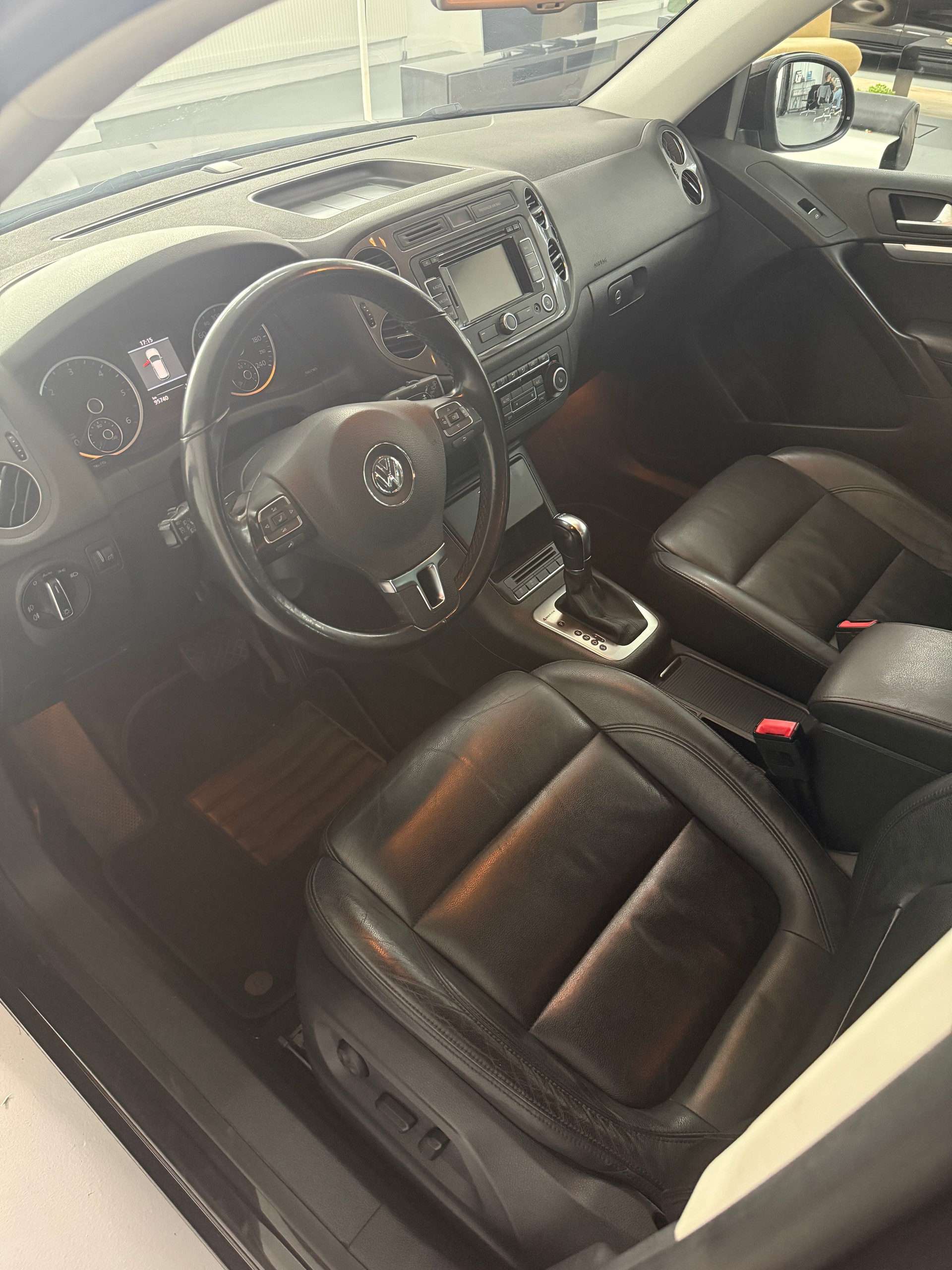 VW Tiguan 2.0 TDI BMT Design 4Motion DSG-image-6