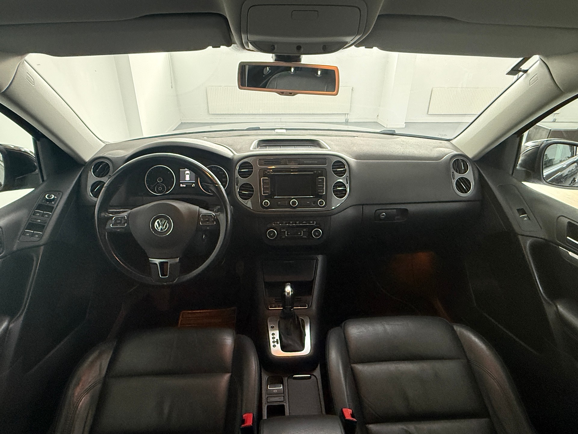 VW Tiguan 2.0 TDI BMT Design 4Motion DSG-image-8