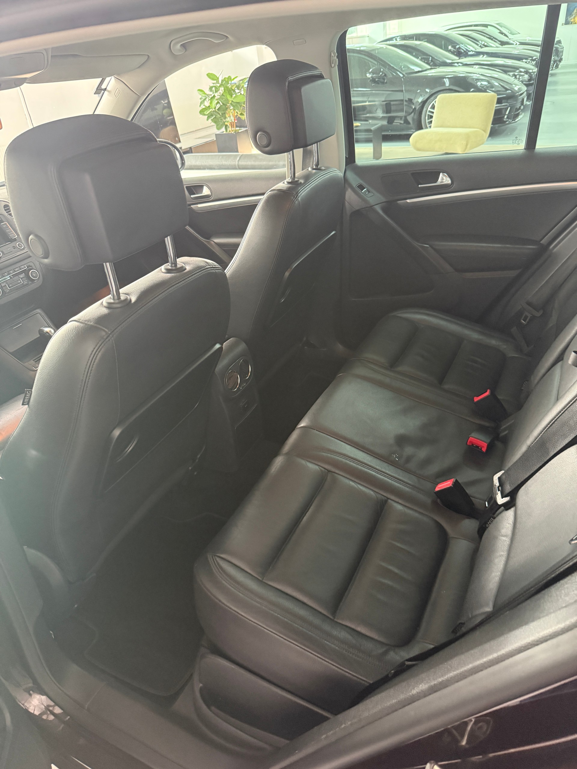 VW Tiguan 2.0 TDI BMT Design 4Motion DSG-image-12