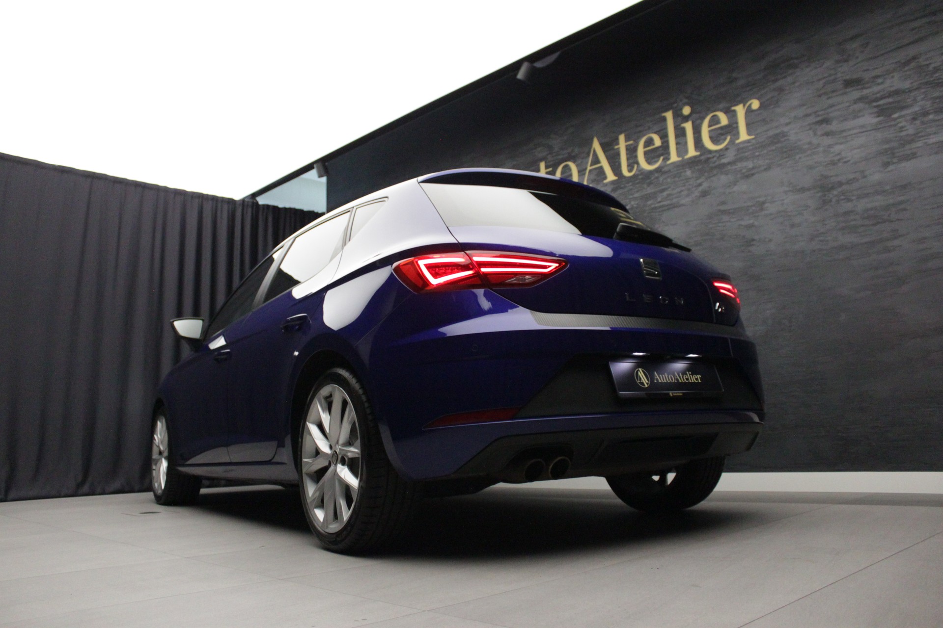 SEAT Leon 1.8 TSI FR DSG-image-12