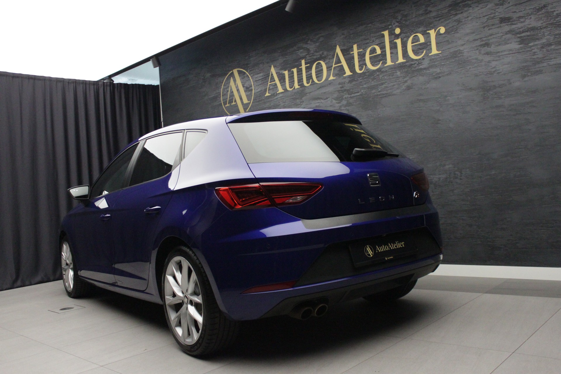 SEAT Leon 1.8 TSI FR DSG-image-8