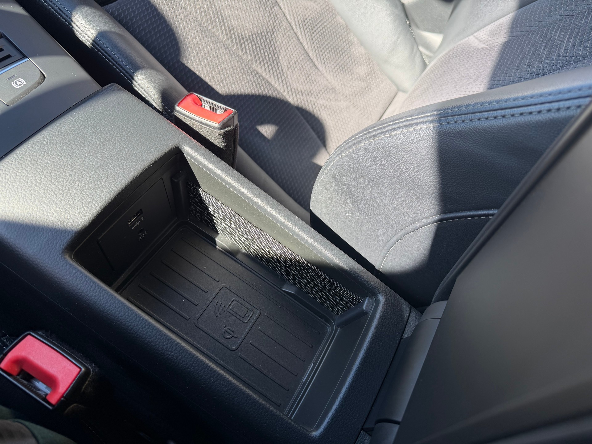 AUDI S3 Sportback 2.0 TFSI quattro S-tronic-image-21