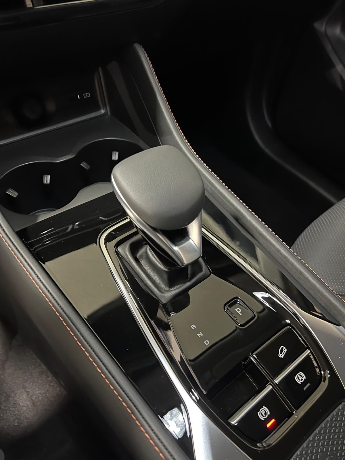 MG HS 1.5 T PHEV Luxury-image-11