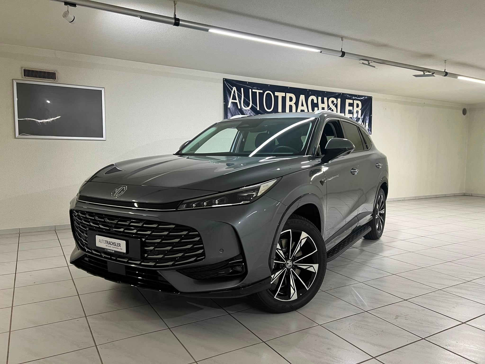 MG HS 1.5 T PHEV Luxury — slika 1