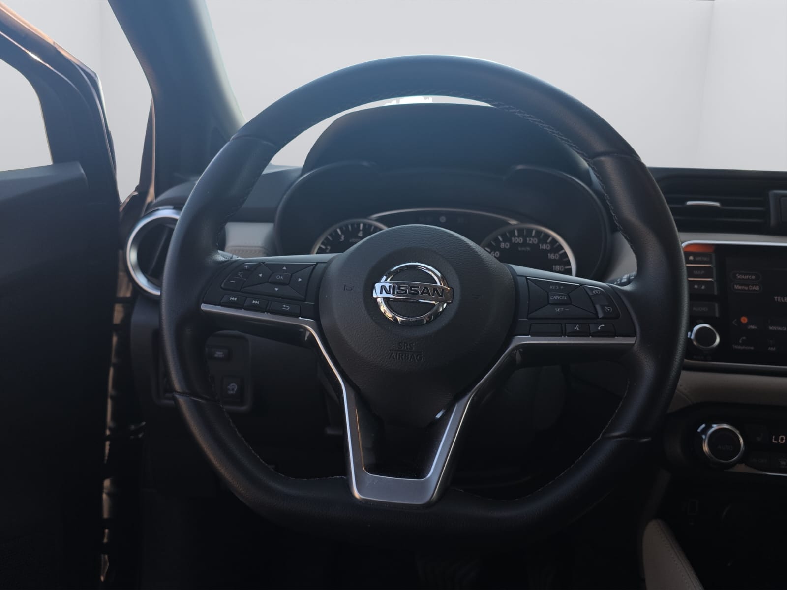 NISSAN Micra IG-T acenta Xtronic-image-17