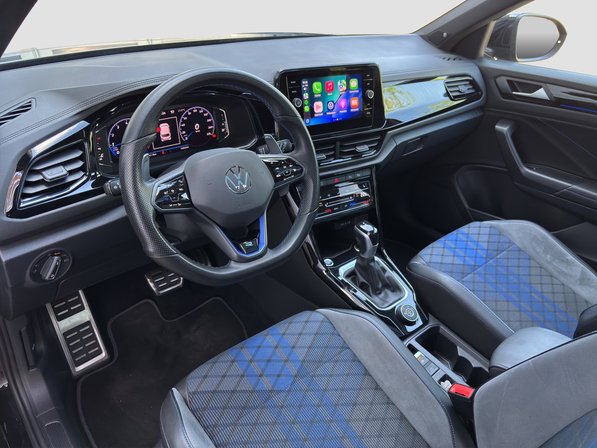VW T-Roc 2.0 TSI R DSG 4Motion-image-8