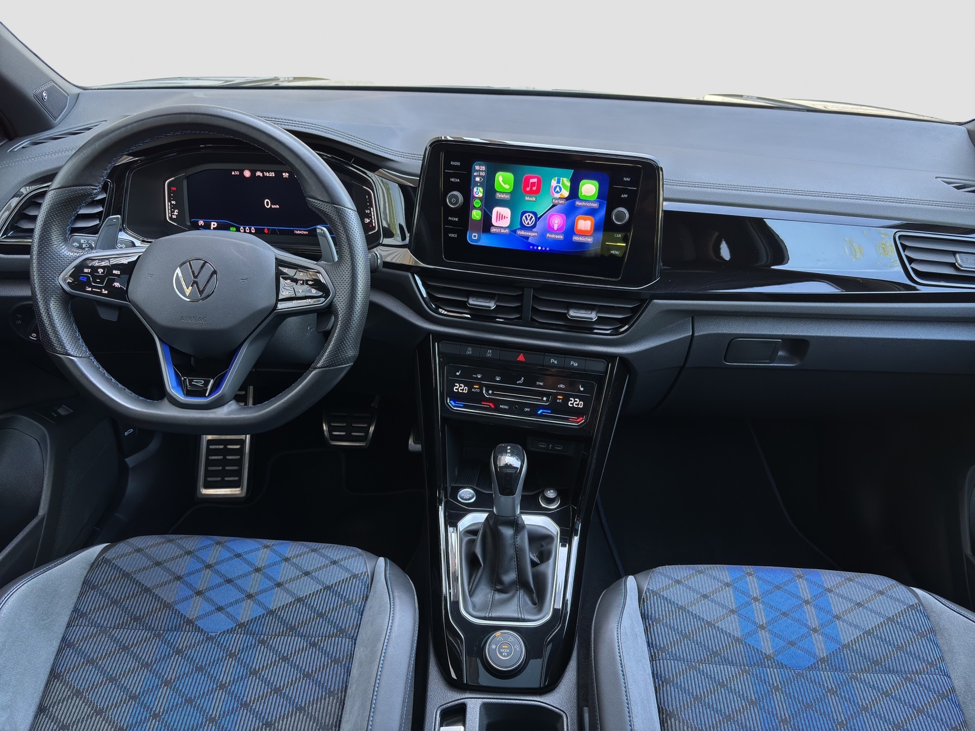 VW T-Roc 2.0 TSI R DSG 4Motion-image-3