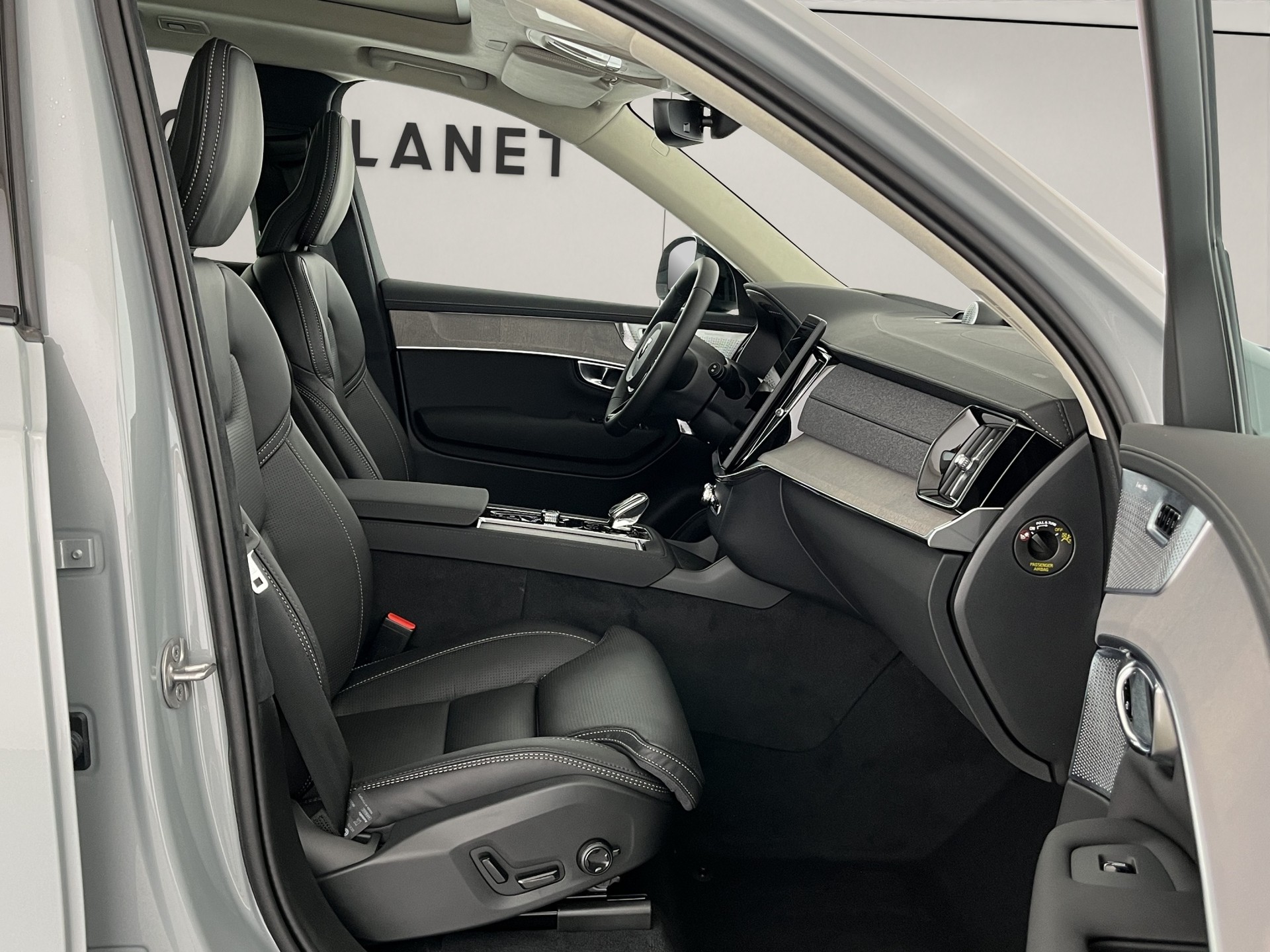 VOLVO XC90 2.0 T8 TE Ultra Dark eAWD-image-13