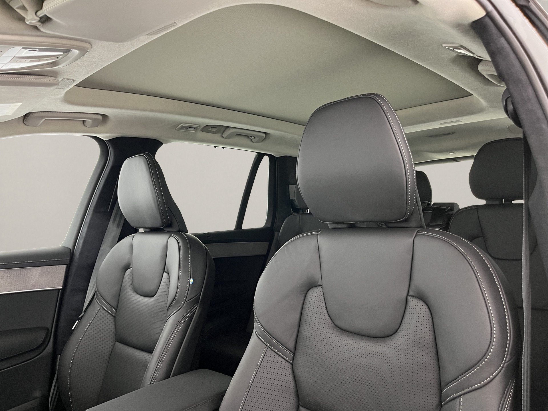VOLVO XC90 2.0 T8 TE Ultra Dark eAWD-image-17
