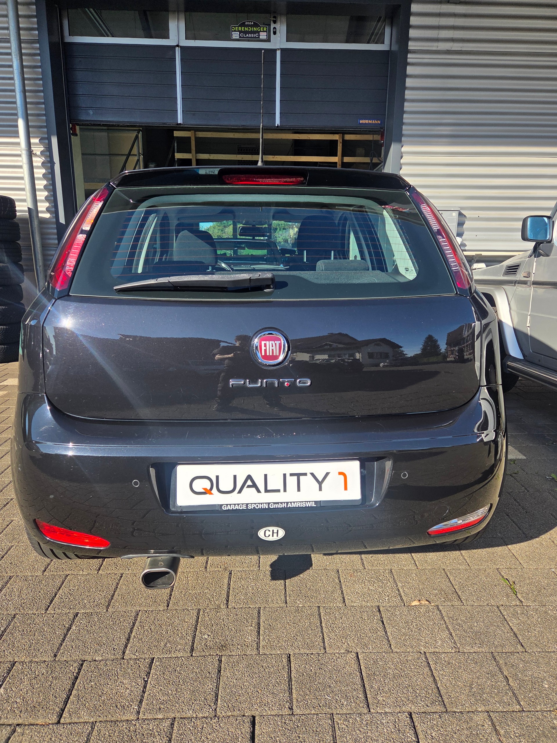 FIAT Punto 1.4 16V Lounge-image-4