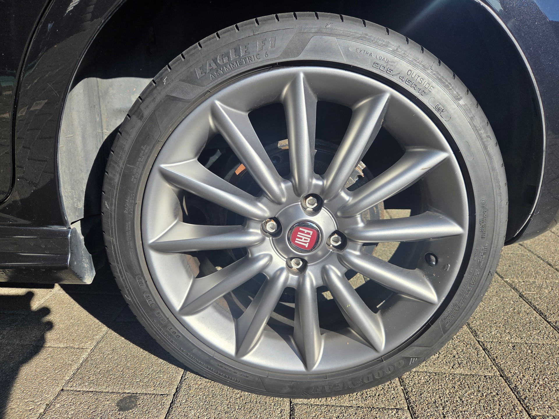 FIAT Punto 1.4 16V Lounge-image-7