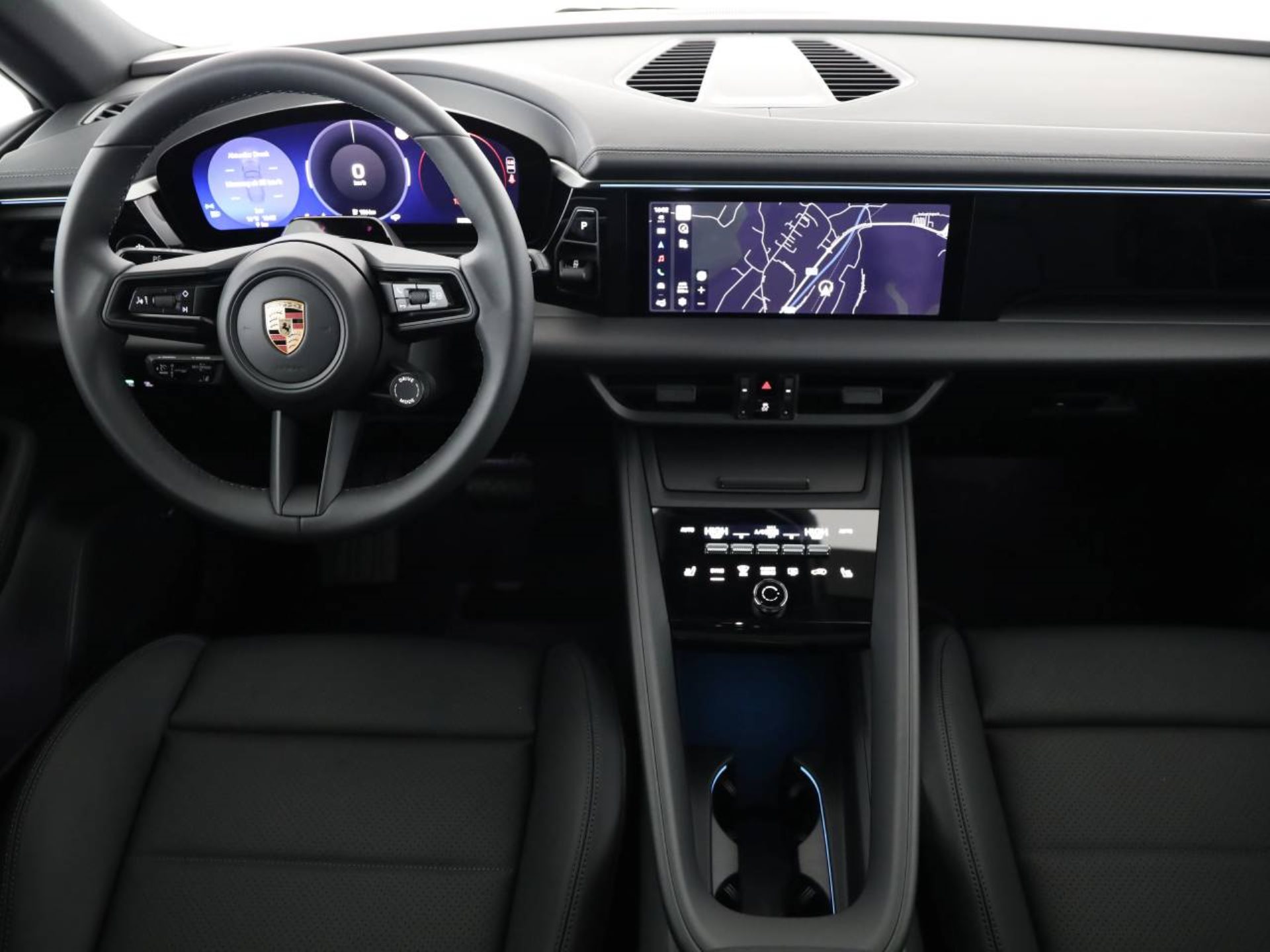 PORSCHE Macan-image-4