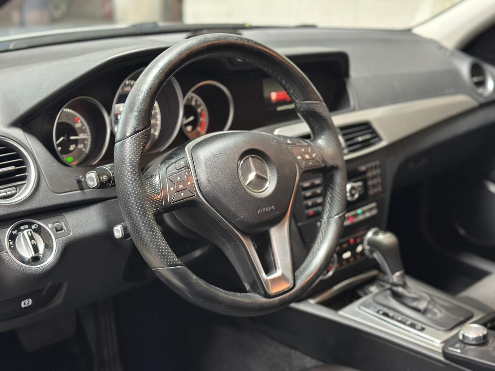 MERCEDES-BENZ C 200 7G-Tronic-image-12