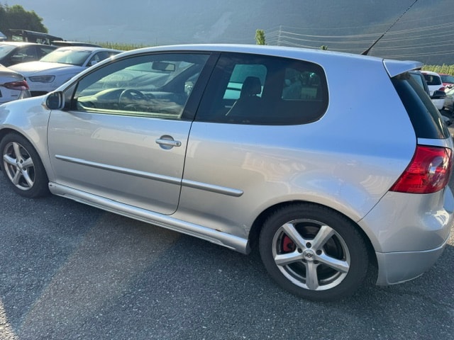 VW Golf 2.0 TFSI GTI-image-1