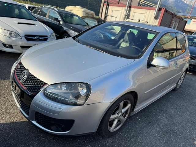 VW Golf 2.0 TFSI GTI-image-10