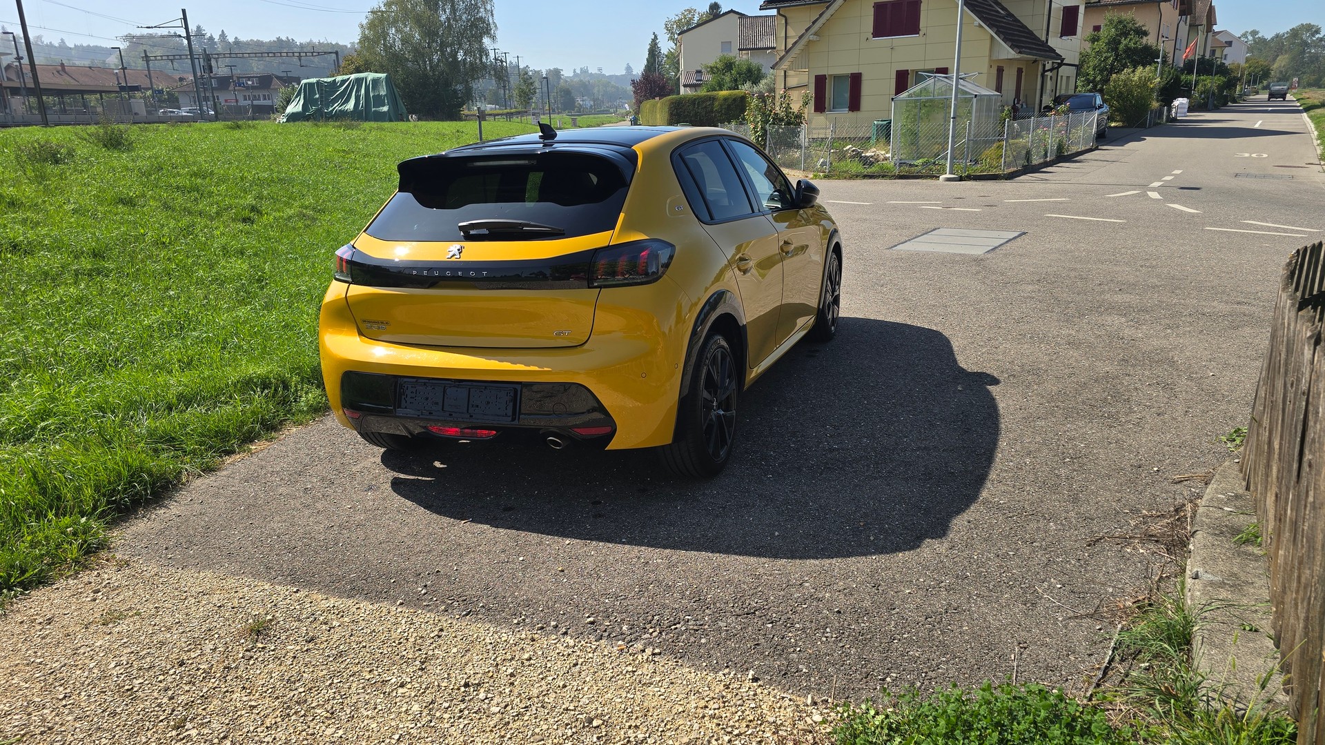 PEUGEOT 208 1.2 PureTech GT EAT8 CH Fahrzeug-image-22