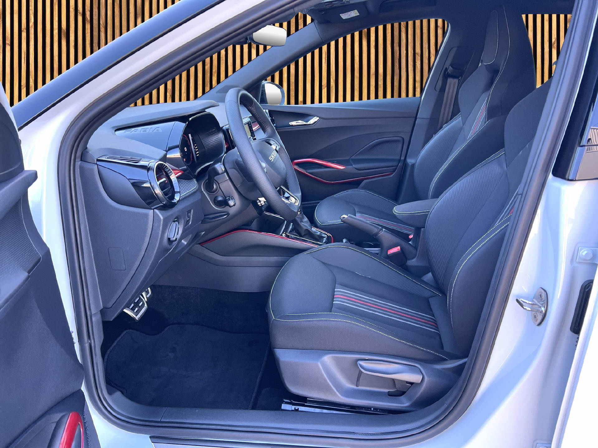 SKODA Fabia 1.0 TSI Monte Carlo DSG-image-8