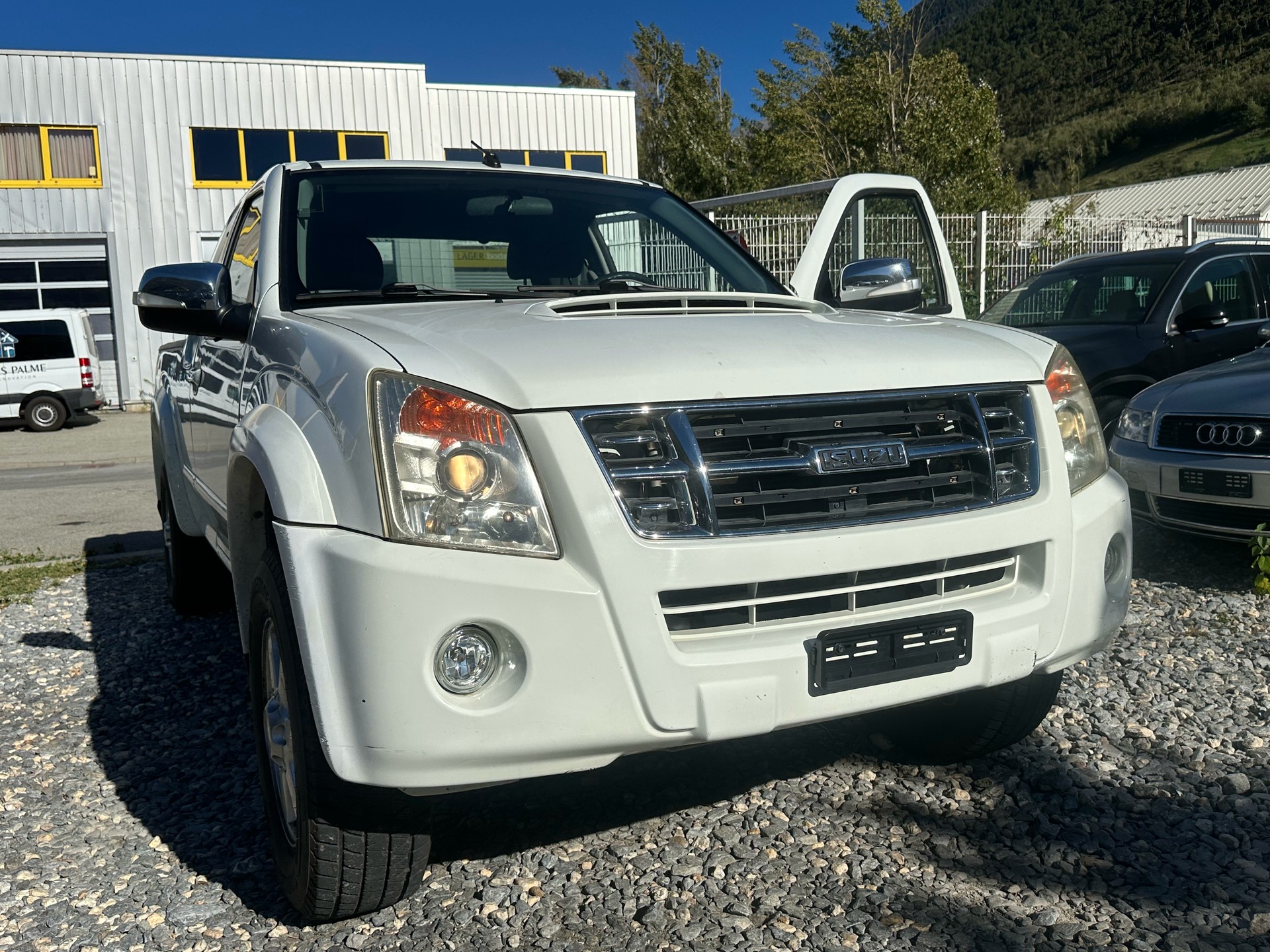 ISUZU D-MAX SpaceCab LS 3.0 4x4-image-15