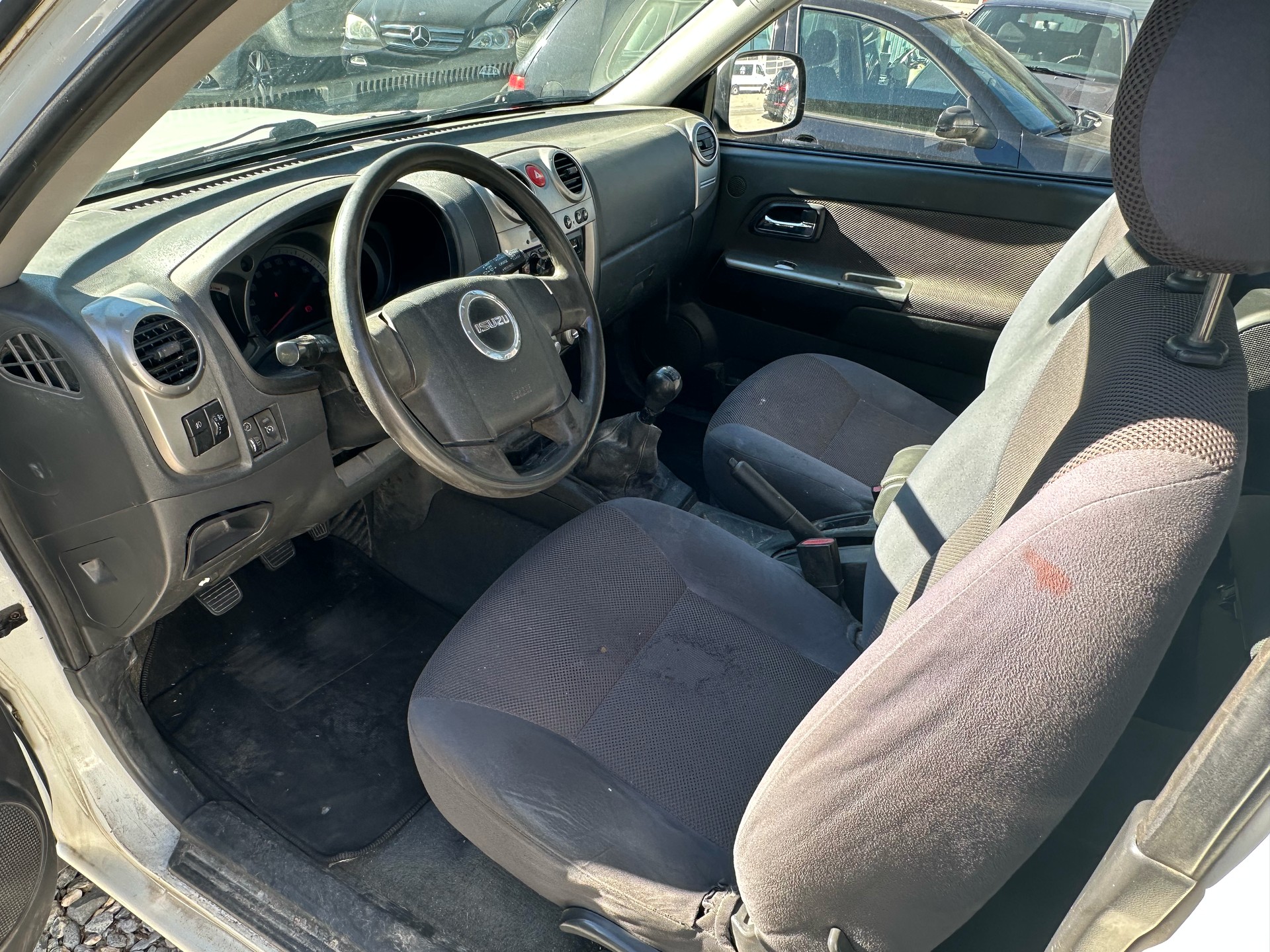 ISUZU D-MAX SpaceCab LS 3.0 4x4-image-5