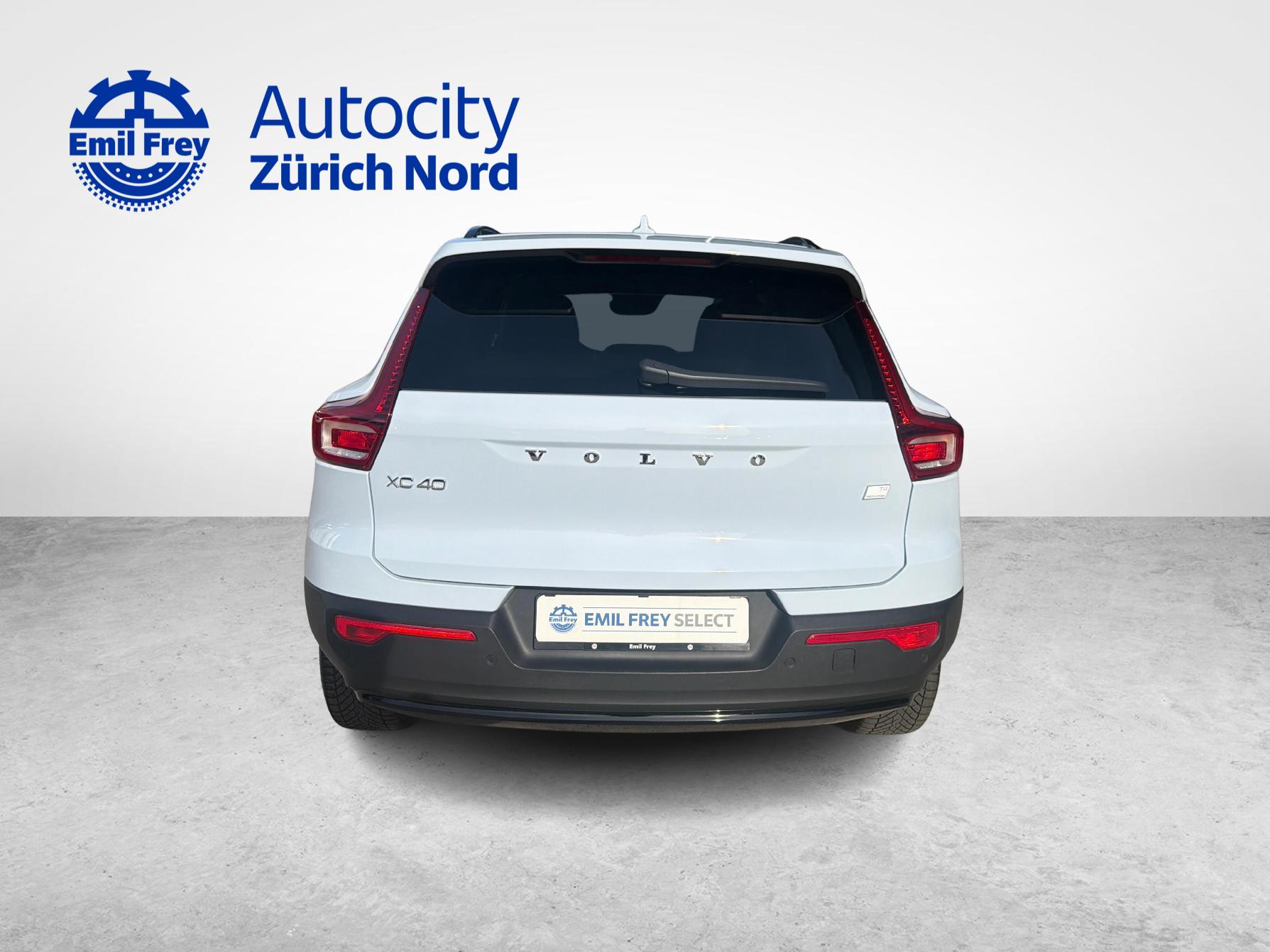 VOLVO XC40 1.5 T4 PiH Ultimate Dark-image-3