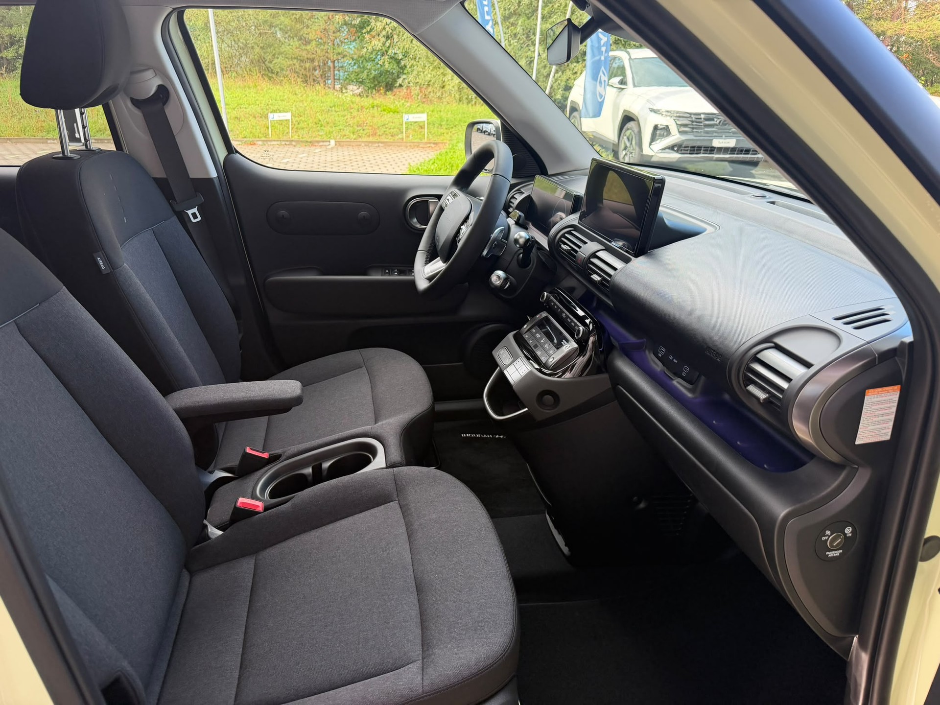HYUNDAI Inster 49kWh Vertex-image-9