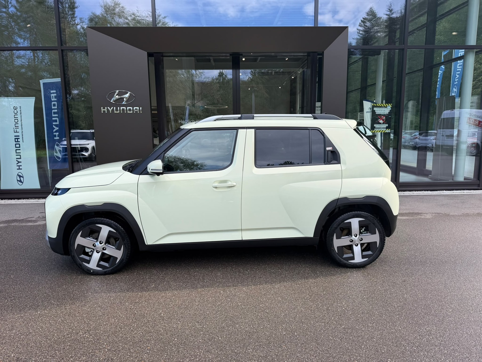 HYUNDAI Inster 49kWh Vertex-image-4