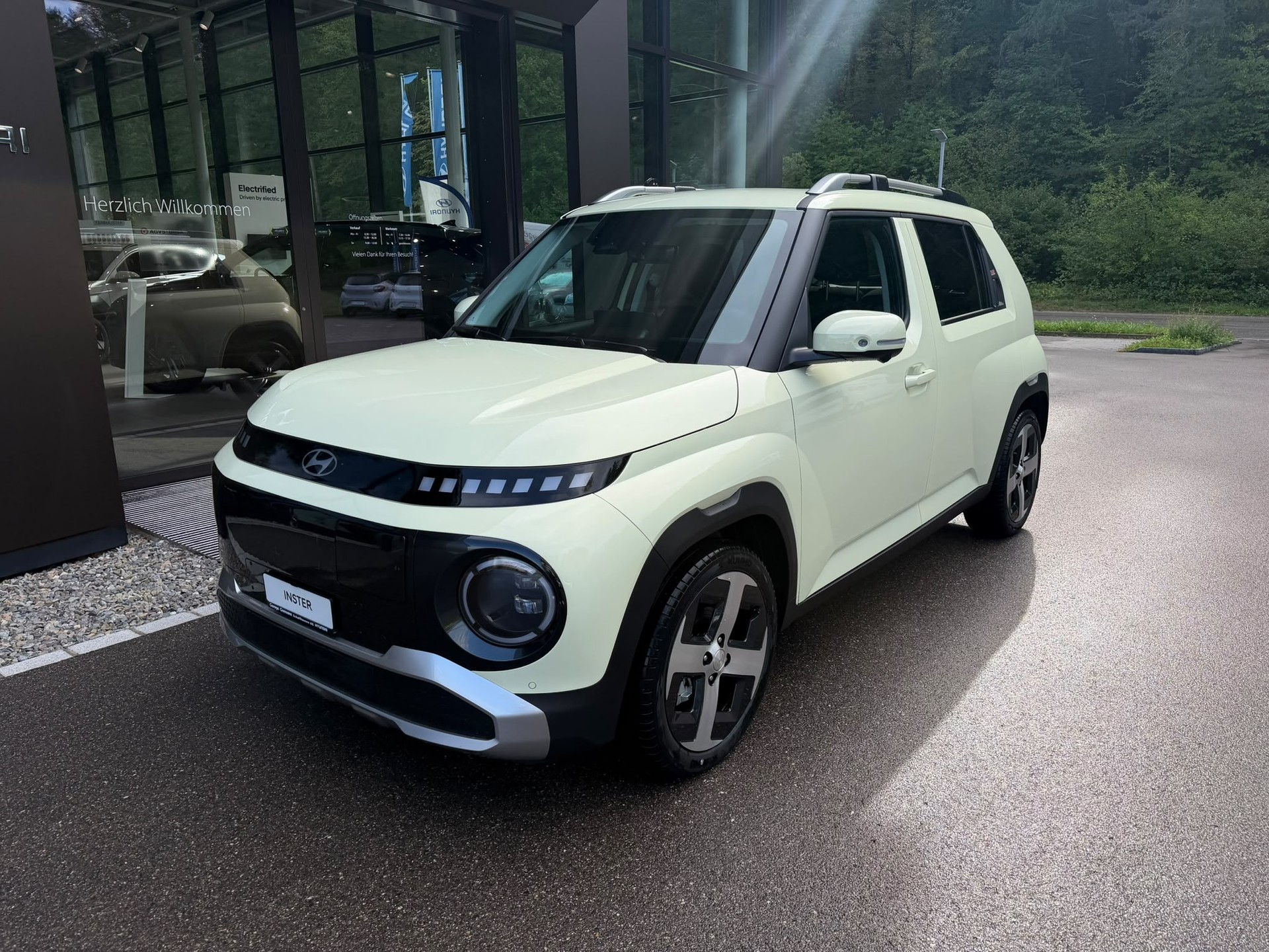 HYUNDAI Inster 49kWh Vertex-image-1