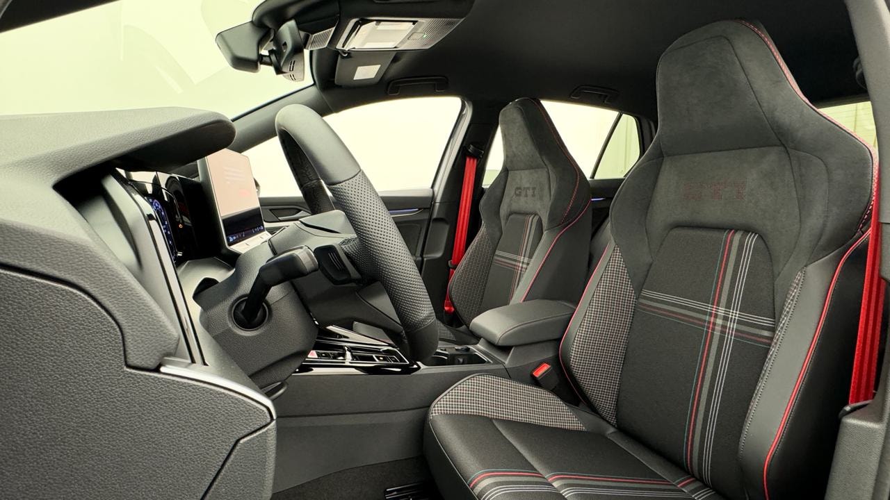 VW Golf 2.0 TSI GTI Edition 50 DSG-image-4