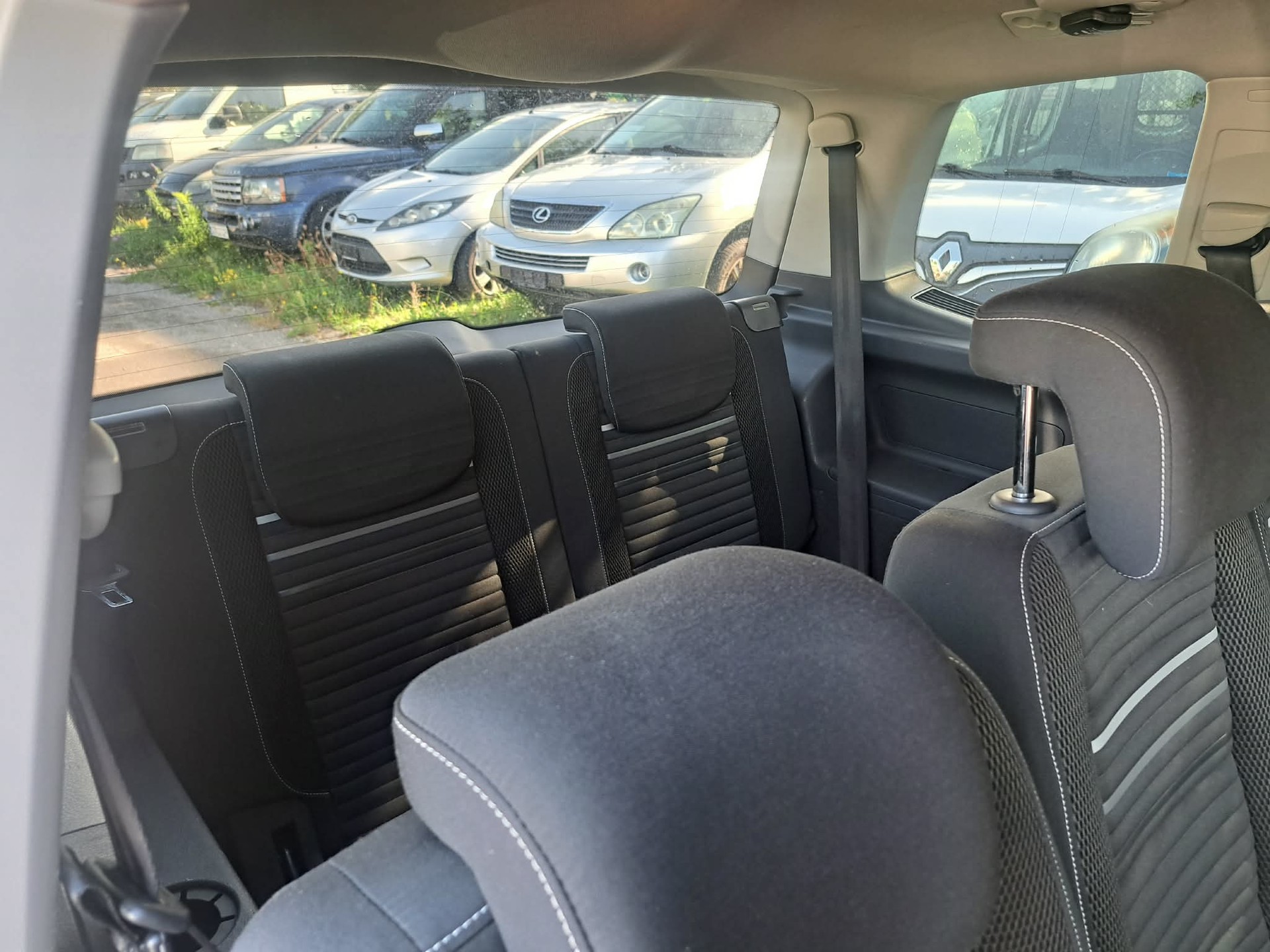 VW Touran 1.4 TSI Highline DSG-image-3