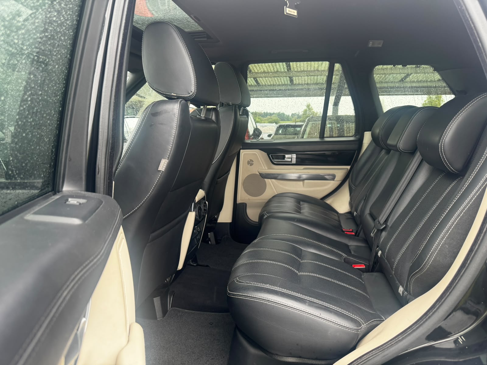 LAND ROVER Range Rover Sport 3.0 TDV6 Zermatt Automatic-image-10